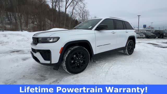 Thumbnail: 2026 Jeep Grand Cherokee - 4