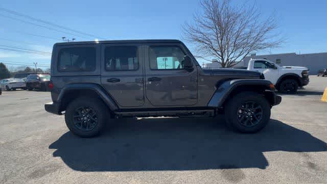 Thumbnail: 2026 Jeep Wrangler - 9