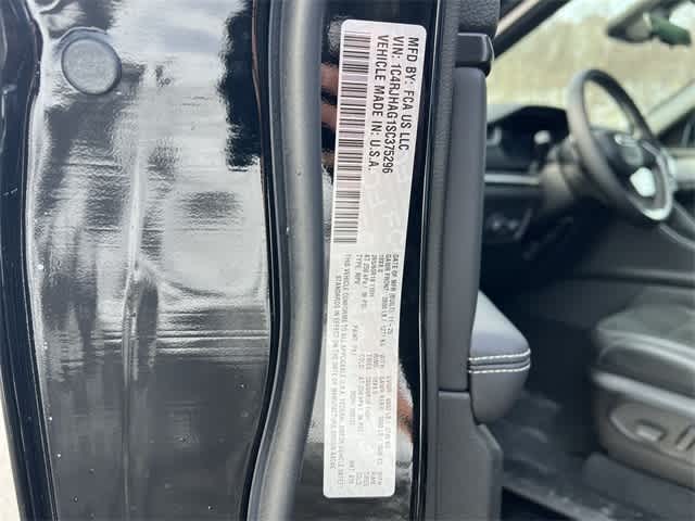 Thumbnail: 2025 Jeep Grand Cherokee - 26