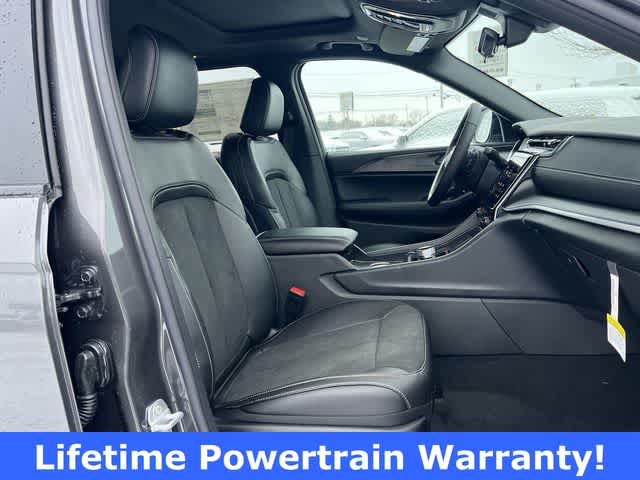 Thumbnail: 2025 Jeep Grand Cherokee - 19