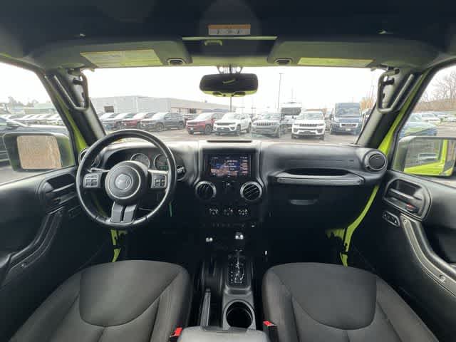 Thumbnail: 2017 Jeep Wrangler - 14