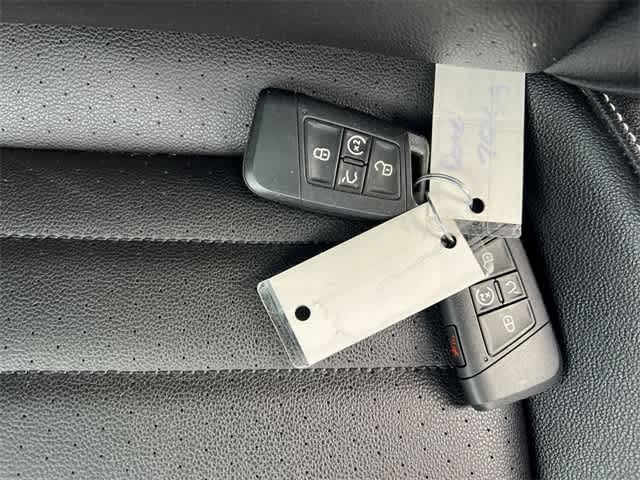 Thumbnail: 2023 Volkswagen Jetta - 25