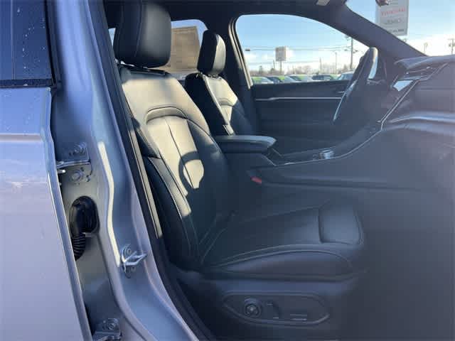 Thumbnail: 2025 Jeep Grand Cherokee - 19