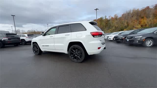 Thumbnail: 2018 Jeep Grand Cherokee - 6