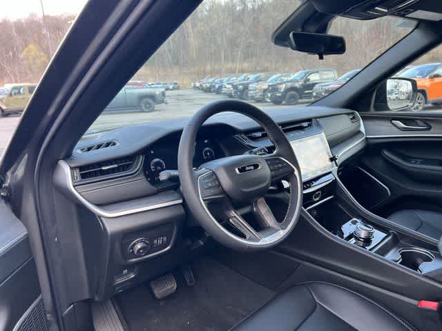 Thumbnail: 2026 Jeep Grand Cherokee - 10