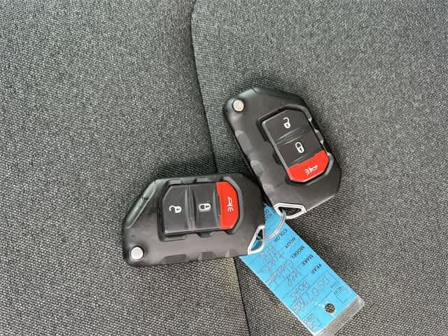 Thumbnail: 2025 Jeep Gladiator - 25