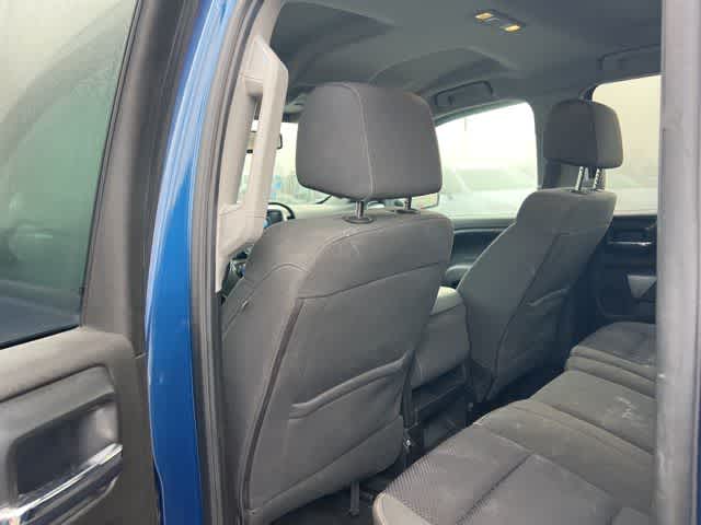 Thumbnail: 2017 Chevrolet Silverado 1500 - 12