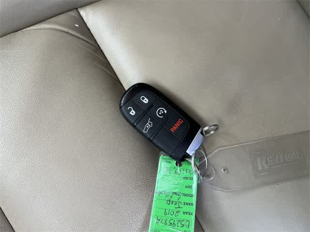 Thumbnail: 2019 Jeep Grand Cherokee - 25