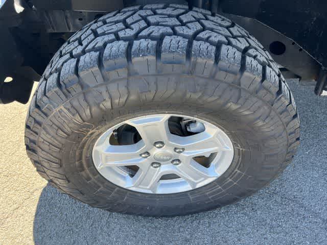 Thumbnail: 2021 Jeep Wrangler - 20