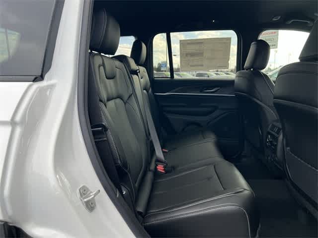 Thumbnail: 2025 Jeep Grand Cherokee - 18