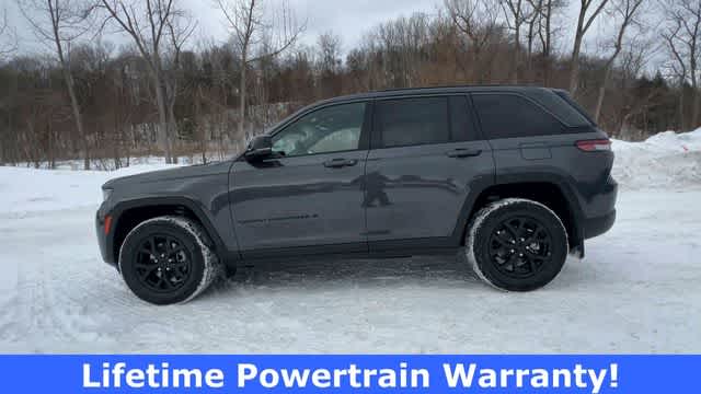 Thumbnail: 2026 Jeep Grand Cherokee - 5
