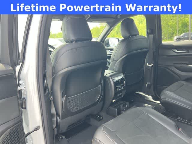 Thumbnail: 2025 Jeep Grand Cherokee L - 16