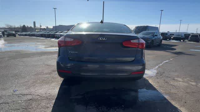 Thumbnail: 2016 Kia Forte - 7