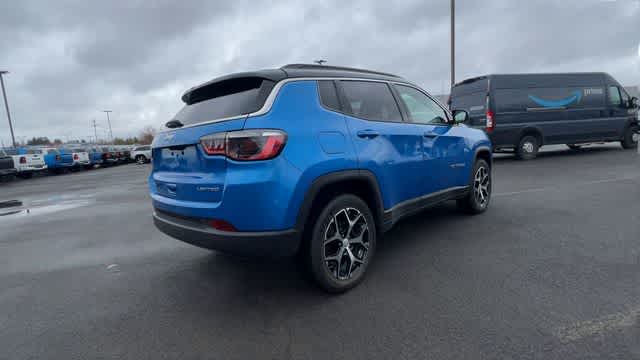 Thumbnail: 2024 Jeep Compass - 8