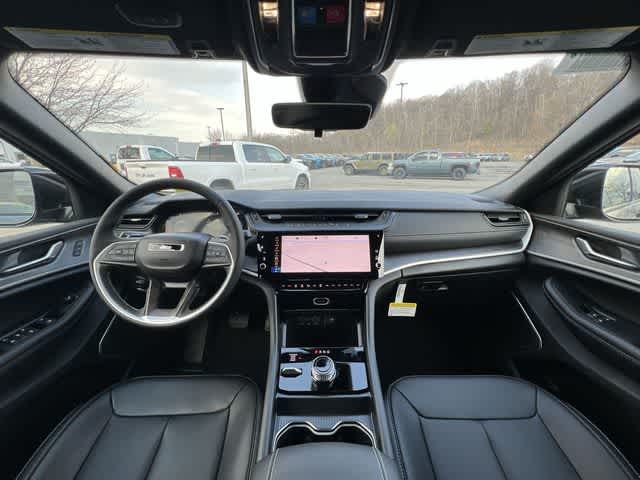 Thumbnail: 2026 Jeep Grand Cherokee - 14