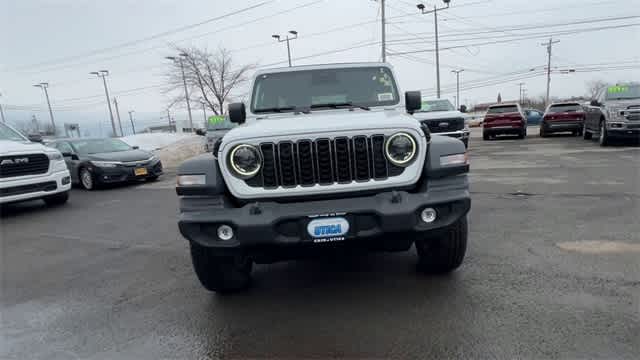 Thumbnail: 2026 Jeep Wrangler - 3