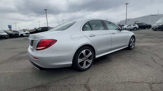Thumbnail: 2019 Mercedes-Benz E-Class - 8