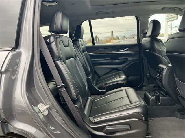 Thumbnail: 2024 Jeep Grand Cherokee L - 18