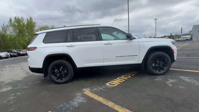 Thumbnail: 2026 Jeep Grand Cherokee L - 9