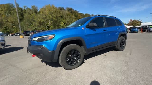 Thumbnail: 2019 Jeep Cherokee - 4