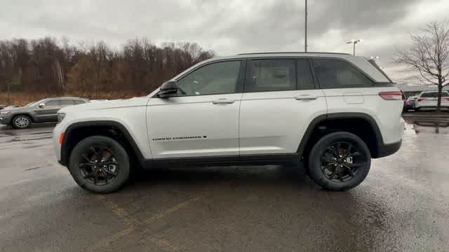 Thumbnail: 2026 Jeep Grand Cherokee - 5