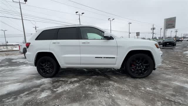 Thumbnail: 2019 Jeep Grand Cherokee - 9