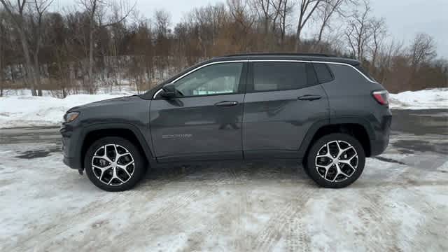 Thumbnail: 2024 Jeep Compass - 5