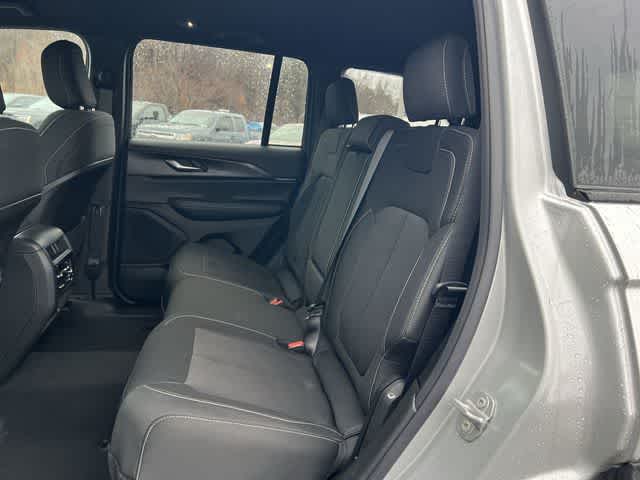 Thumbnail: 2026 Jeep Grand Cherokee - 17