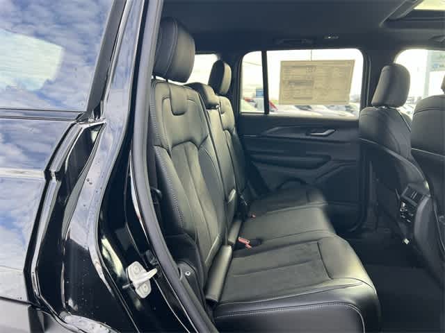 Thumbnail: 2025 Jeep Grand Cherokee - 18