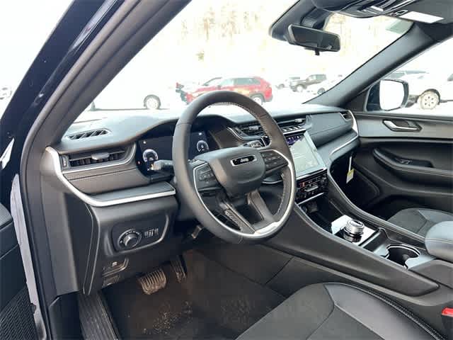 Thumbnail: 2025 Jeep Grand Cherokee - 10