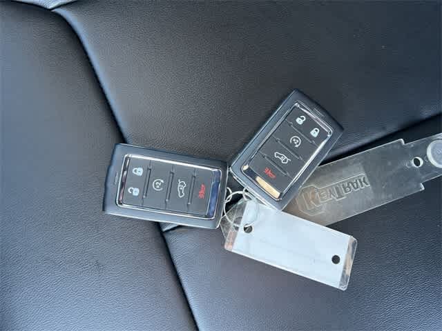 Thumbnail: 2025 Jeep Grand Cherokee - 25