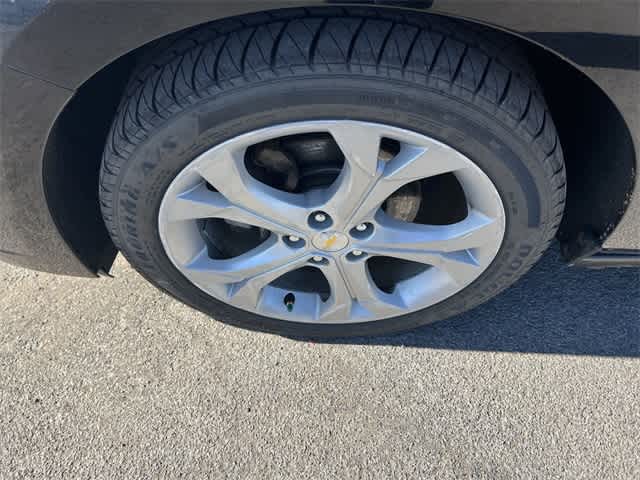 Thumbnail: 2017 Chevrolet Cruze - 12