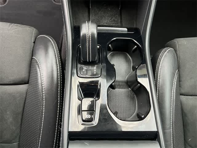 Thumbnail: 2020 Volvo XC40 - 22