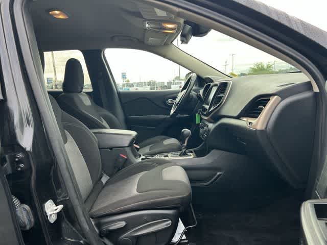 Thumbnail: 2014 Jeep Cherokee - 26