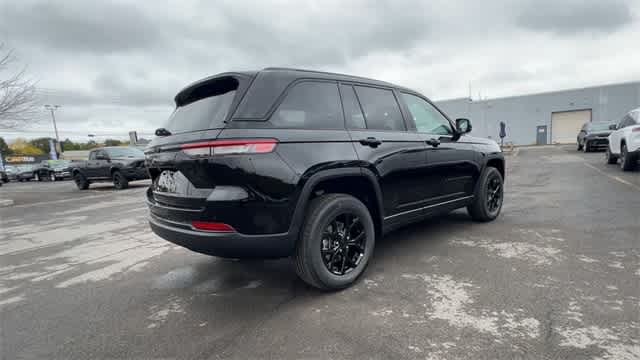 Thumbnail: 2025 Jeep Grand Cherokee - 8