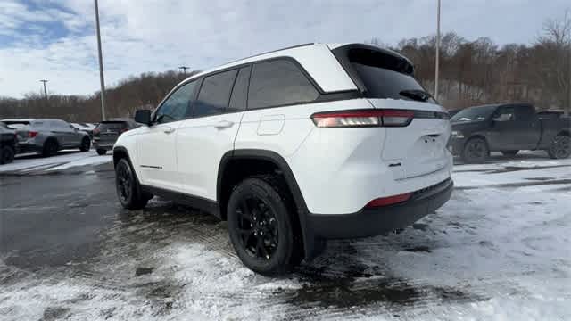 Thumbnail: 2025 Jeep Grand Cherokee - 6