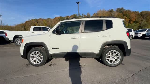 Thumbnail: 2019 Jeep Renegade - 5