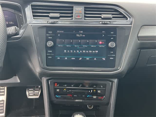 Thumbnail: 2022 Volkswagen Tiguan - 21