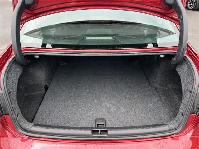 2015 Volkswagen Passat Wolfsburg Edition 24