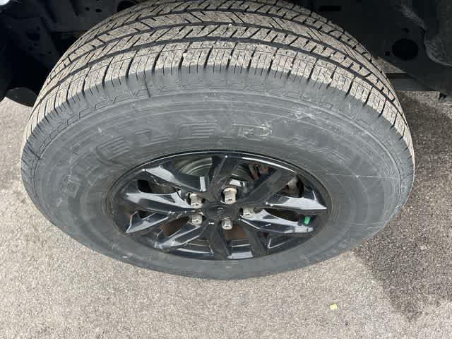 Thumbnail: 2022 Jeep Gladiator - 12