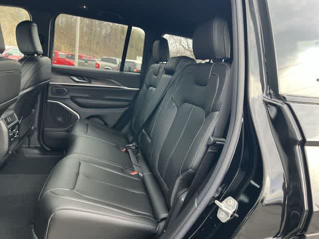 Thumbnail: 2026 Jeep Grand Cherokee - 17