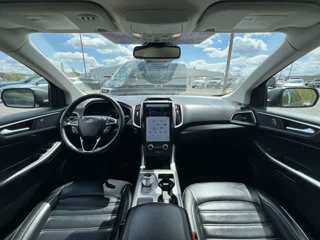 Thumbnail: 2022 Ford Edge - 22