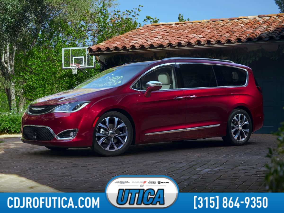 2019 Chrysler Pacifica Touring -
                Yorkville, NY