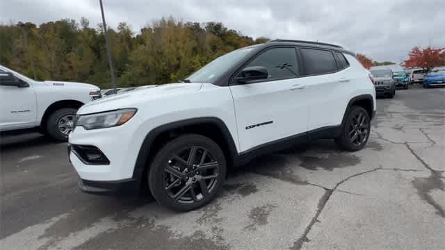 Thumbnail: 2026 Jeep Compass - 4