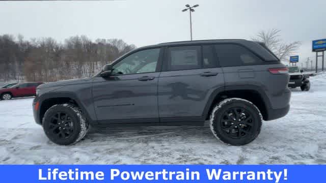 Thumbnail: 2025 Jeep Grand Cherokee - 5
