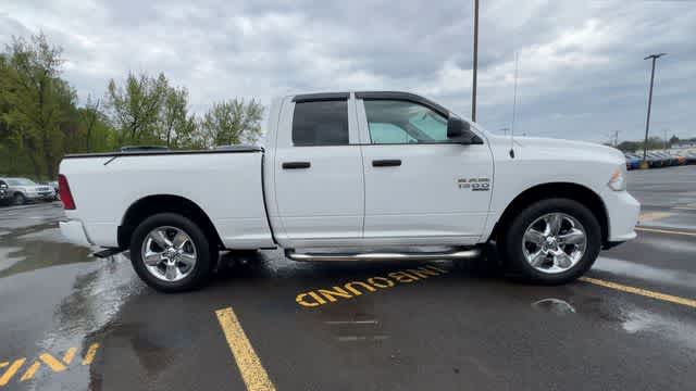 Thumbnail: 2019 RAM 1500 Classic - 9