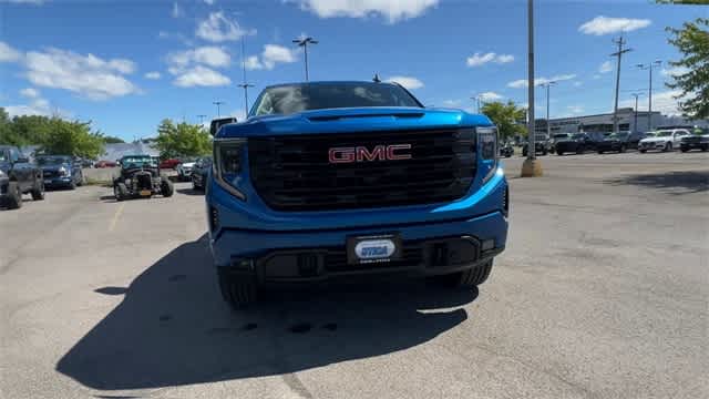 Thumbnail: 2023 GMC Sierra 1500 - 3