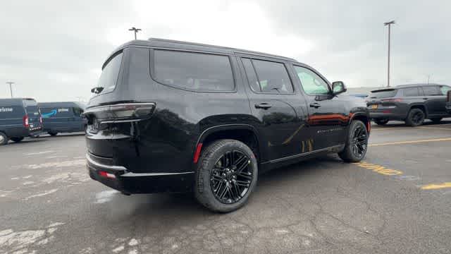 Thumbnail: 2026 Jeep Grand Wagoneer - 8