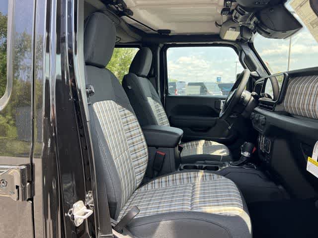 Thumbnail: 2026 Jeep Wrangler - 27