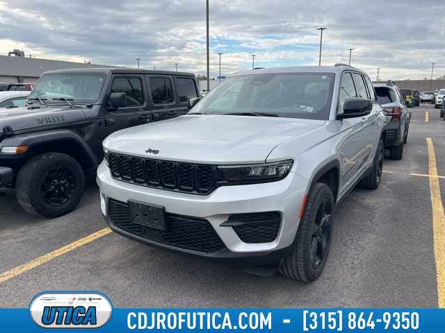 Thumbnail: 2023 Jeep Grand Cherokee - 1